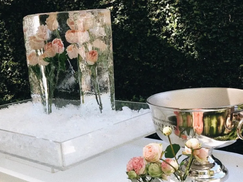 frozne-floral-arrangements